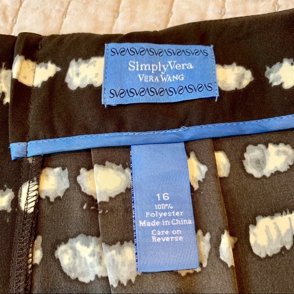 Cute Patterned skirt from Simply Vera Wang - 16 - Picture 3 of 5